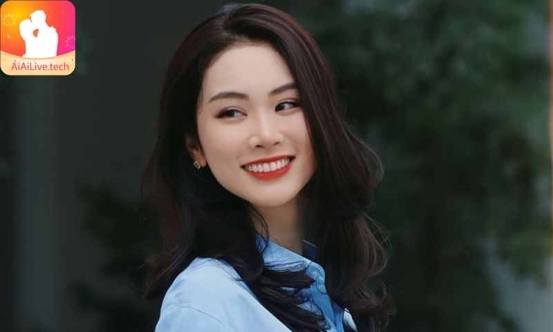 Hoa hậu Nguyễn Thùy Linh còn lọt top 5 Người đẹp thời trang