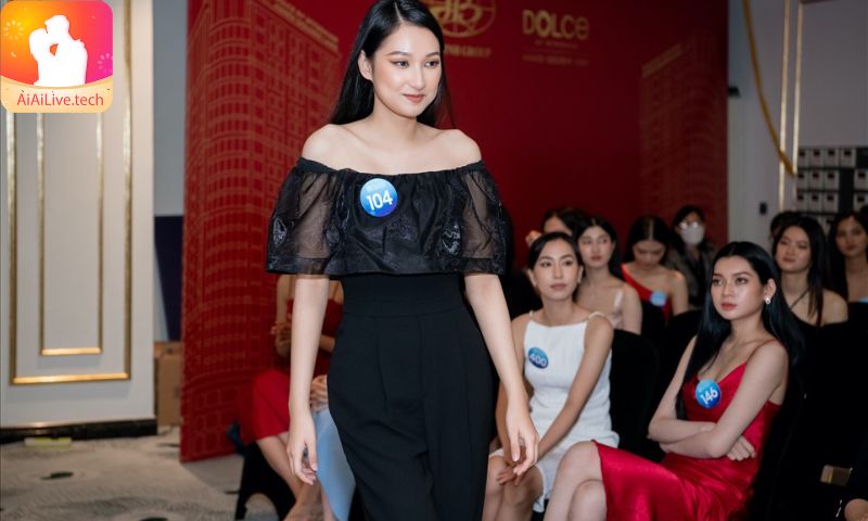 Nguyễn Thị Phương Linh là thí sinh gây chú ý tại cuộc thi Miss World Vietnam 2022